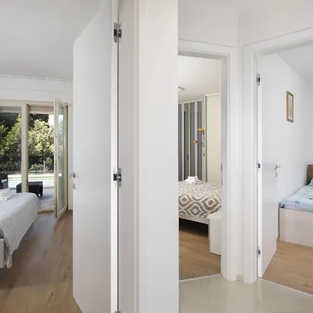 Fuer 5 Personen Und 1 Kind In Pjescana Uvala, Istrien Istrische Riviera *