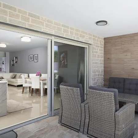 公寓 Fuer 5 Personen Und 1 Kind In Pjescana Uvala, Istrien Istrische Riviera *
