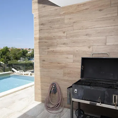 Fuer 5 Personen Und 1 Kind In Pjescana Uvala, Istrien Istrische Riviera Апартаменты *